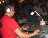 DJ